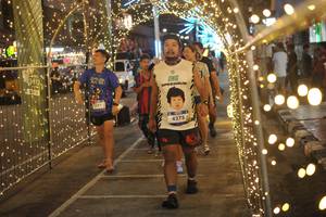 BIB: 1591, 4275
                            <button type="button" onclick="openModal(26274759)" class="btn btn-primary btn-sm float-right btn-popup" data-toggle="modal" data-target=".modal-high-quality">
                        <i class="fas fa-shopping-cart"></i> Add to Cart
                    </button>
                                            <button type="button" onclick="isThisMe(26274759, true)" class="btn btn-success btn-sm float-right btn-popup btn-isme hidden" data-toggle="tooltip" data-placement="bottom" title="นี่คือรูปของคุณใช่ไหม คลิกที่นี่เพื่อเอาเข้าอัลบั้ม">
                        <i class="fas fa-plus"></i> Add to album
                    </button>
                    <button type="button" onclick="isThisMe(26274759, false)" class="btn btn-warning btn-sm float-right btn-popup btn-isnotme hidden">
                        <i class="fas fa-ban"></i> Remove from album
                    </button>